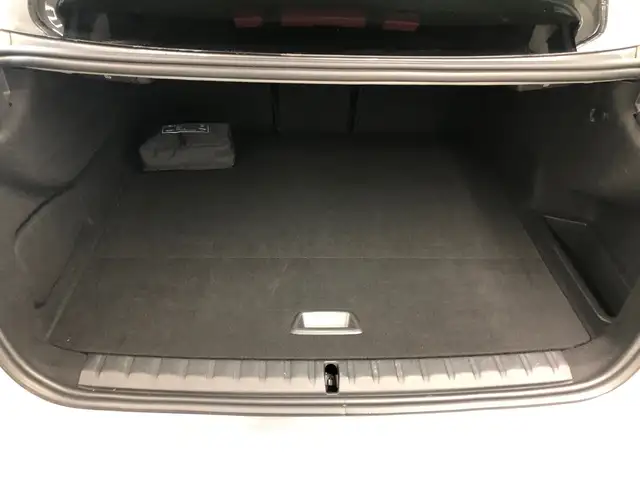 BMW 2 Series view 10