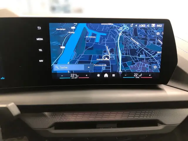 BMW 2 Series view 5