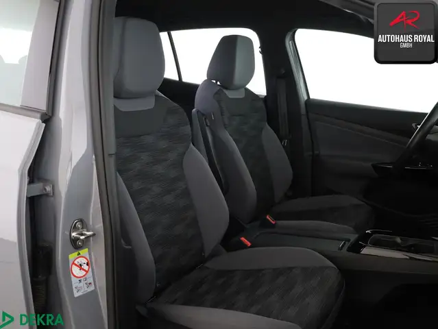 Volkswagen Id.4 view 11