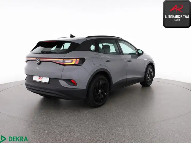 Volkswagen Id.4 view 5