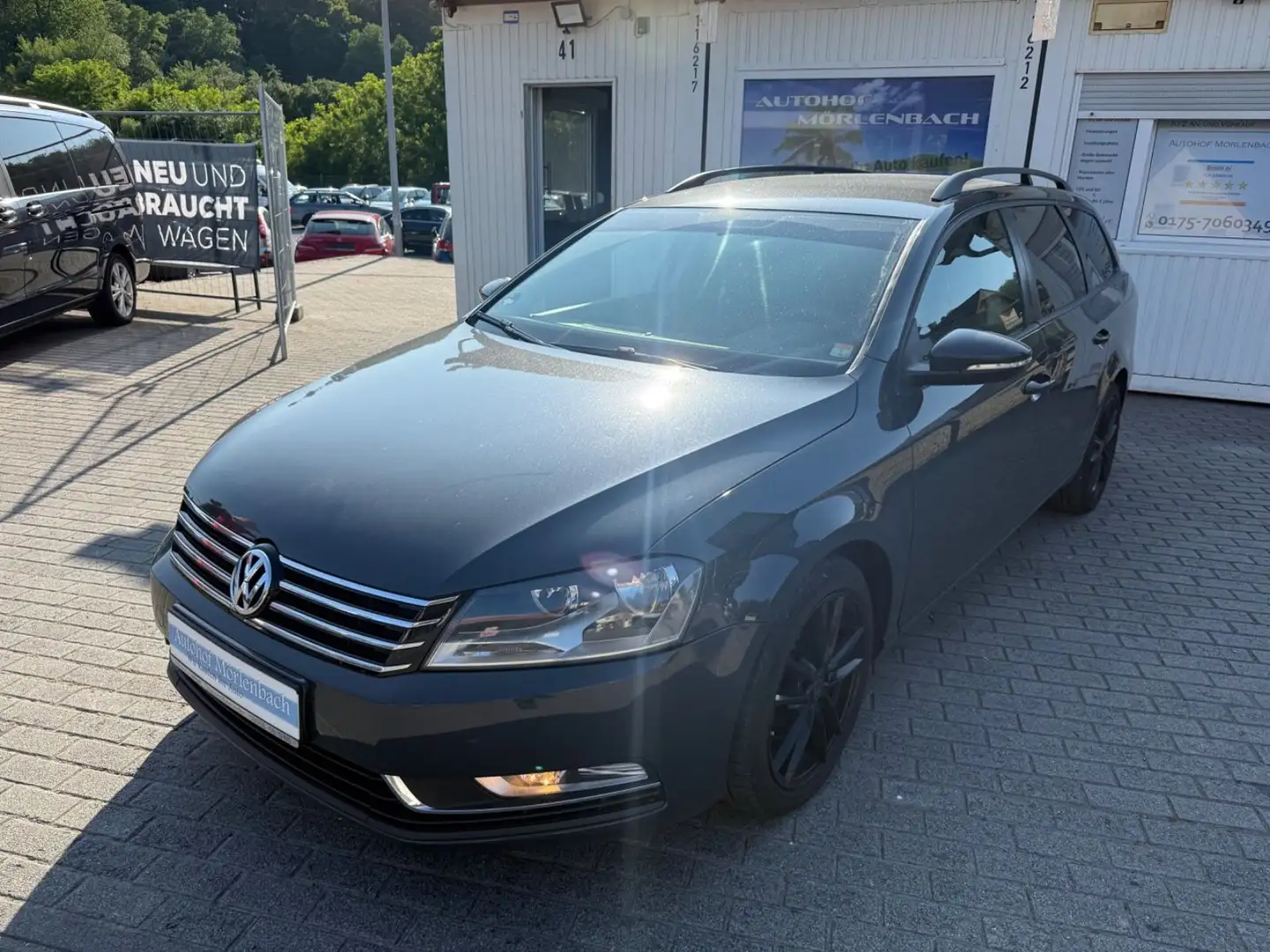 Volkswagen Passat Variant Trendline BlueTDI siva - 1