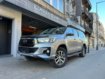 Hilux 2.4D-4D 4WD Invincible