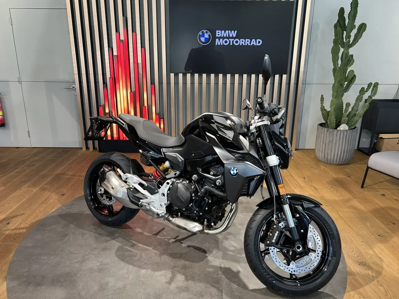 BMW F 900 R