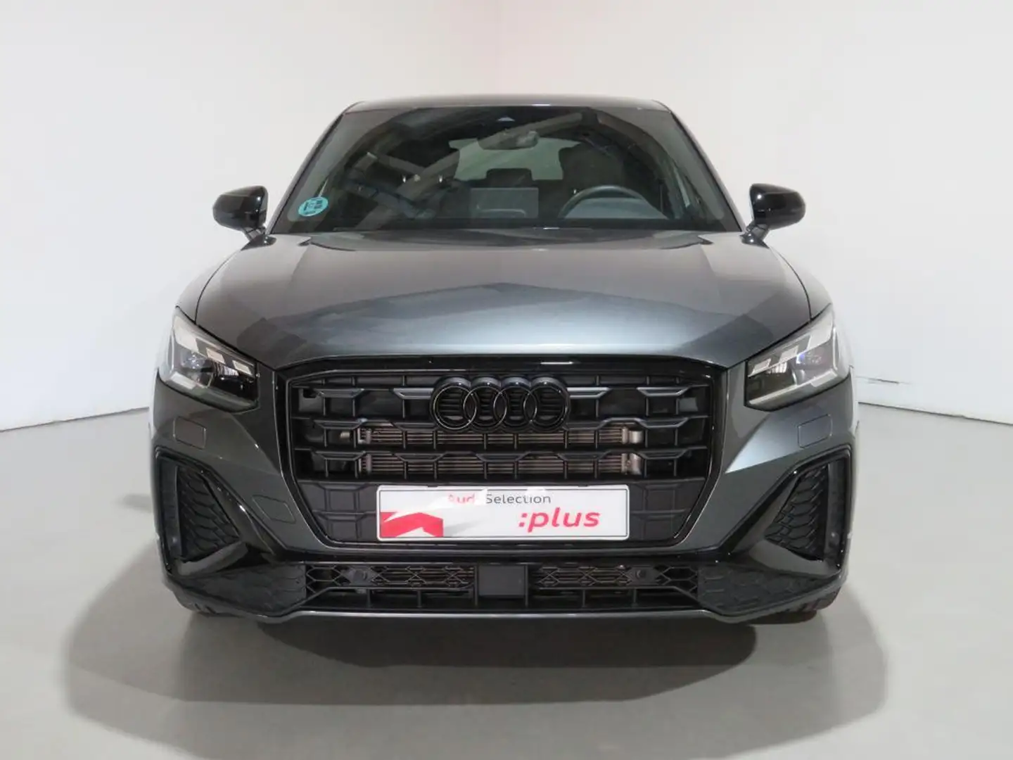 Audi Q2 35 TFSI Adrenalin S tronic 110kW Grau - 2
