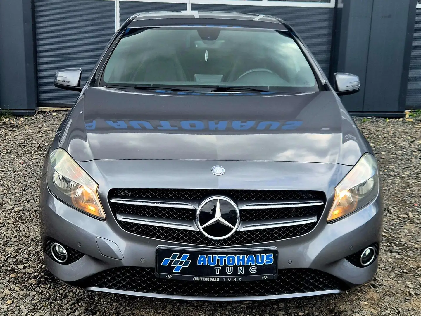 Mercedes-Benz A 180 A 180 BlueEfficiency, Xenon Audio 20, PDC, NSW Grau - 2