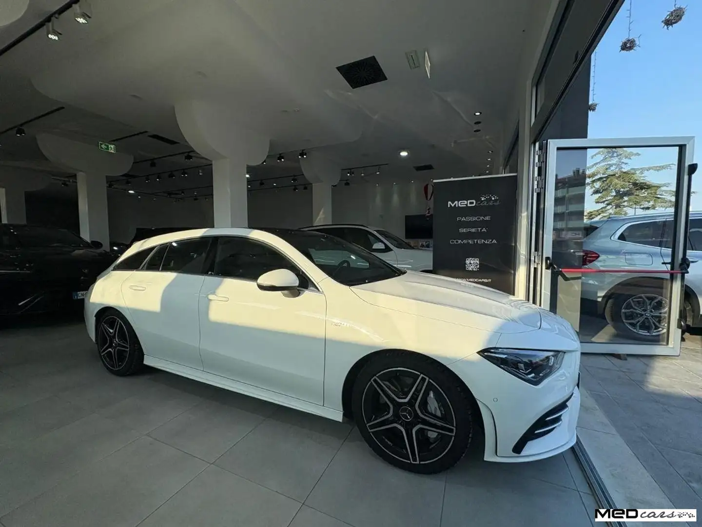 Mercedes-Benz CLA 35 AMG SHOOTING BRAKE / PANORAMA / FULL...!!! Blanc - 2