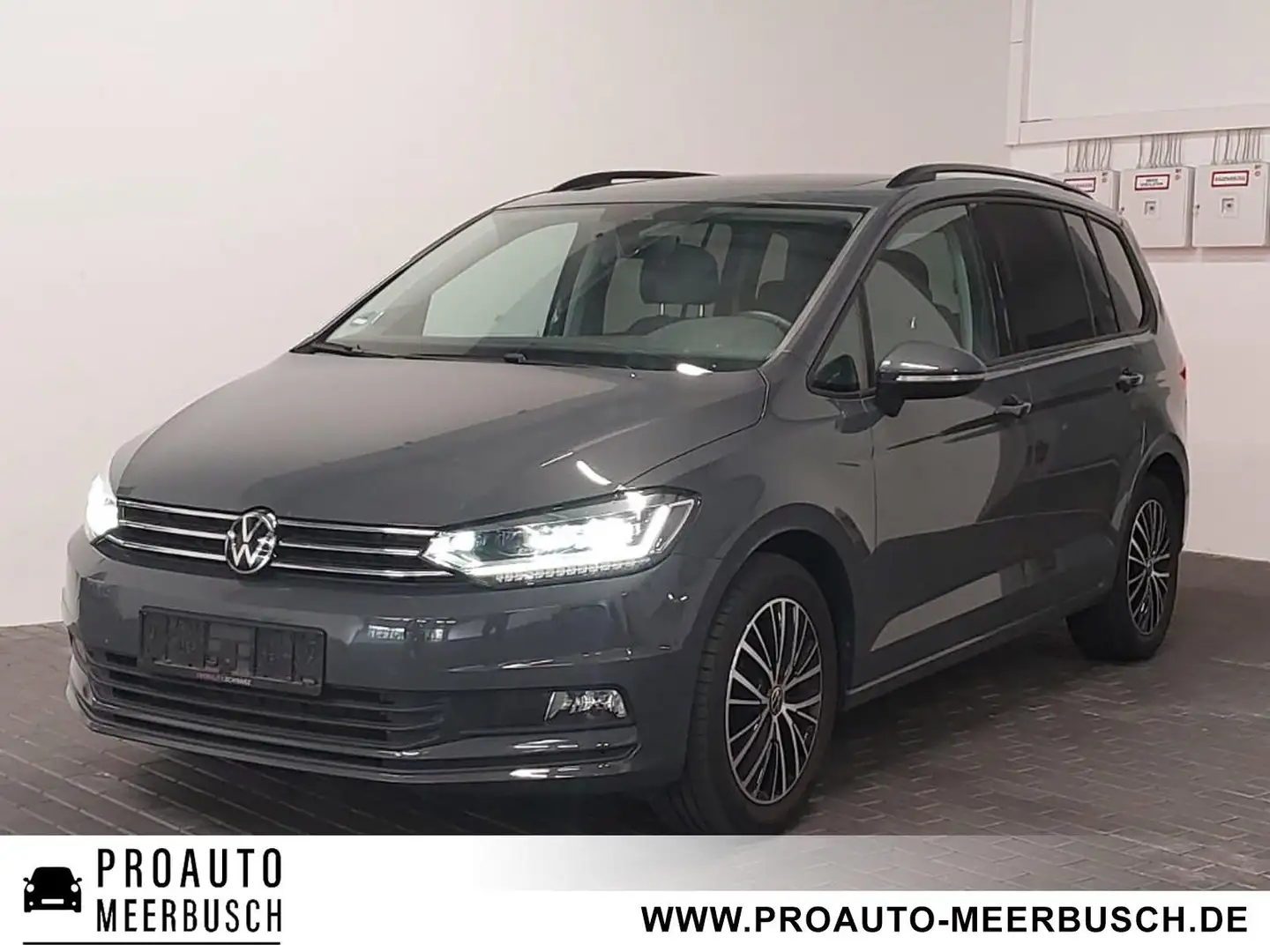 Volkswagen Touran Comfortline ADAPTLED/AHK/PANO/DYNAUDIO/RFK Grau - 1