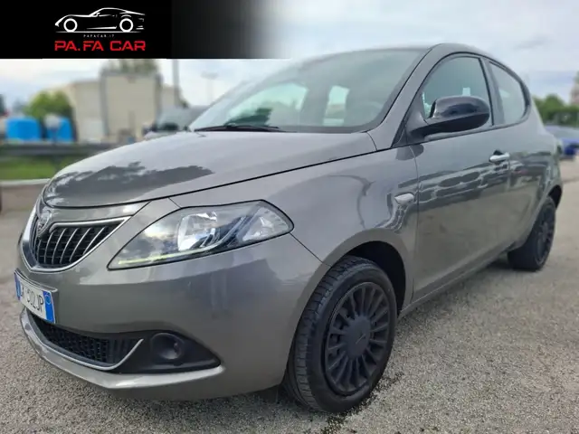 Lancia Ypsilon view 12