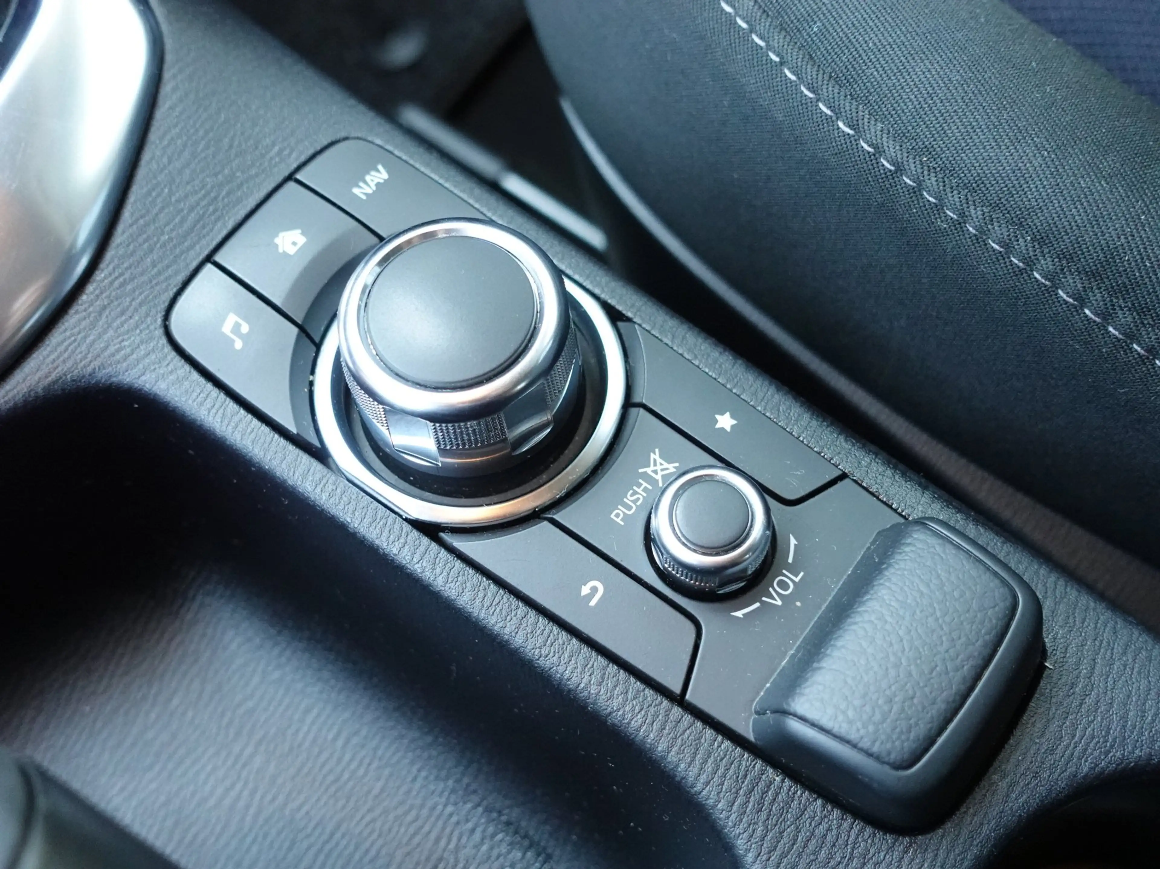 Mazda 2 1.5 Skyactiv-G Intro Edition (Airco,Cruise,Navi,Lm — photo 13