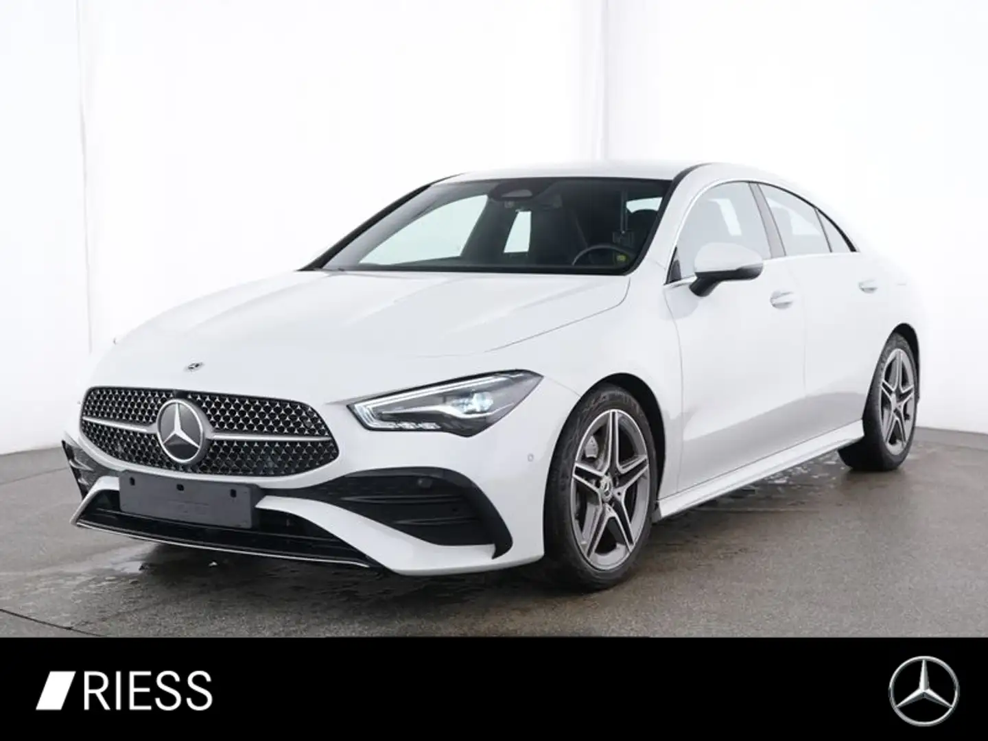 Mercedes-Benz CLA 200 Coupé AMG Sport Navi LED W-Paket Kamera Wit - 1