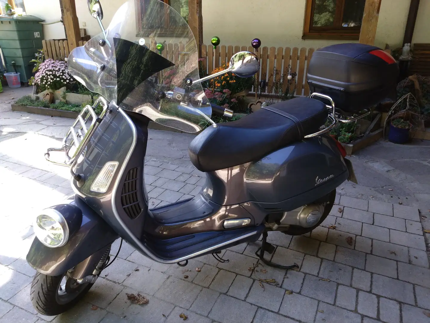 Vespa GTV 125 Grau - 2