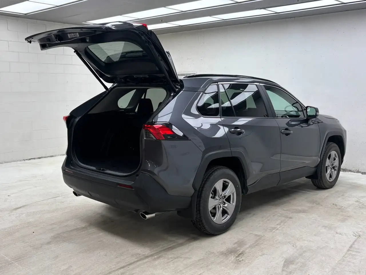 Toyota RAV 4 снимка Toyota RAV 4