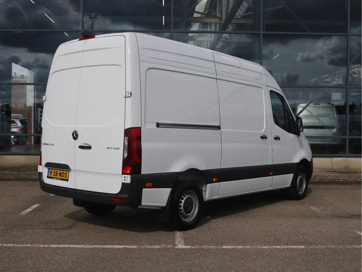 Mercedes-Benz Sprinter 317 CDI L2H2 Select | AIRCO/CAMERA/CRUISE/STANDKAC Blanc - 2