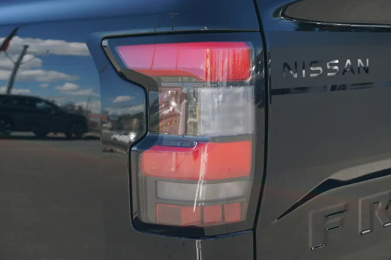 Nissan Frontier снимка Nissan Frontier