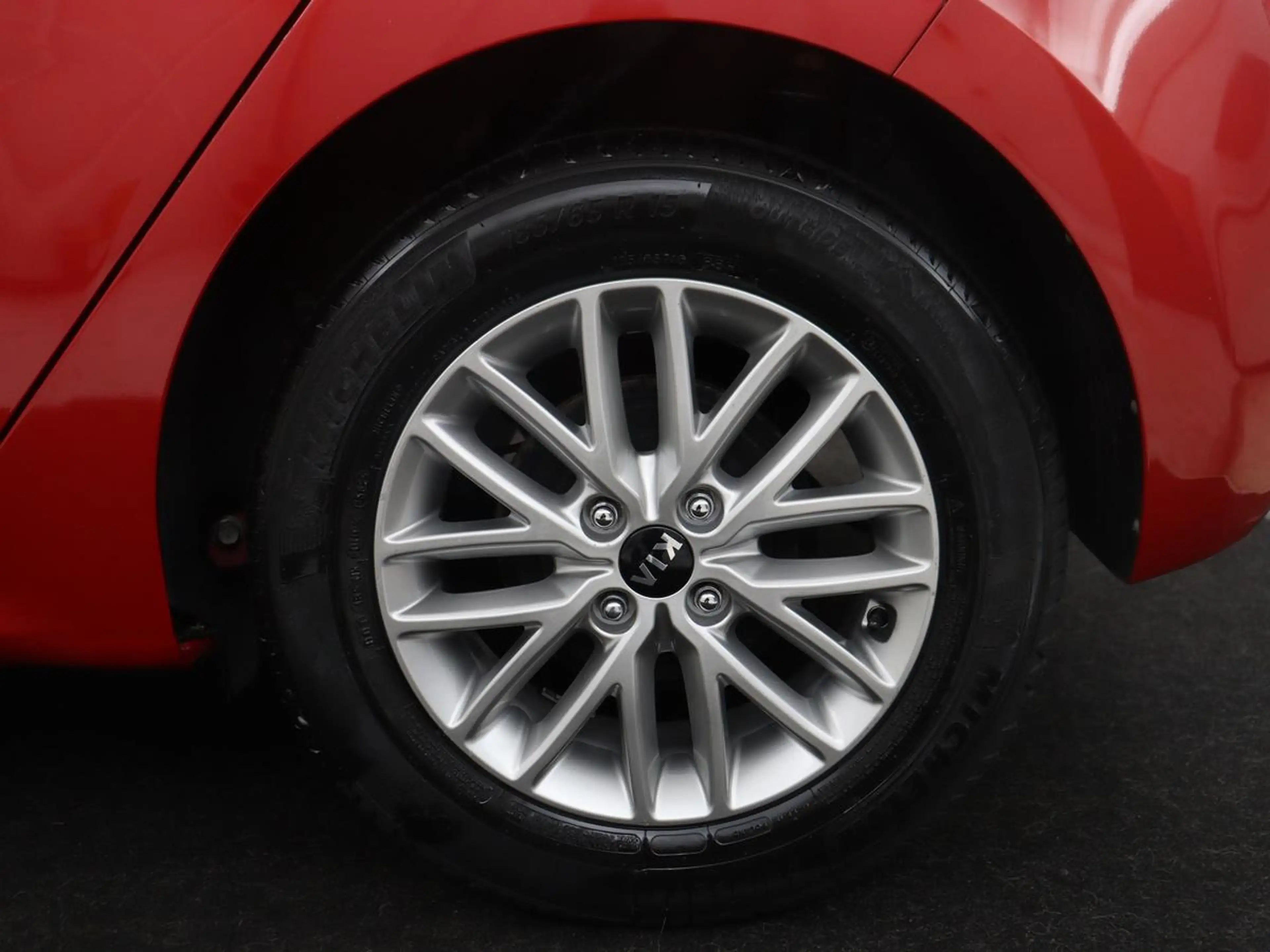 Kia Rio 1.0 TGDI DynamicLine | Carplay | Camera | Full LED — photo 27