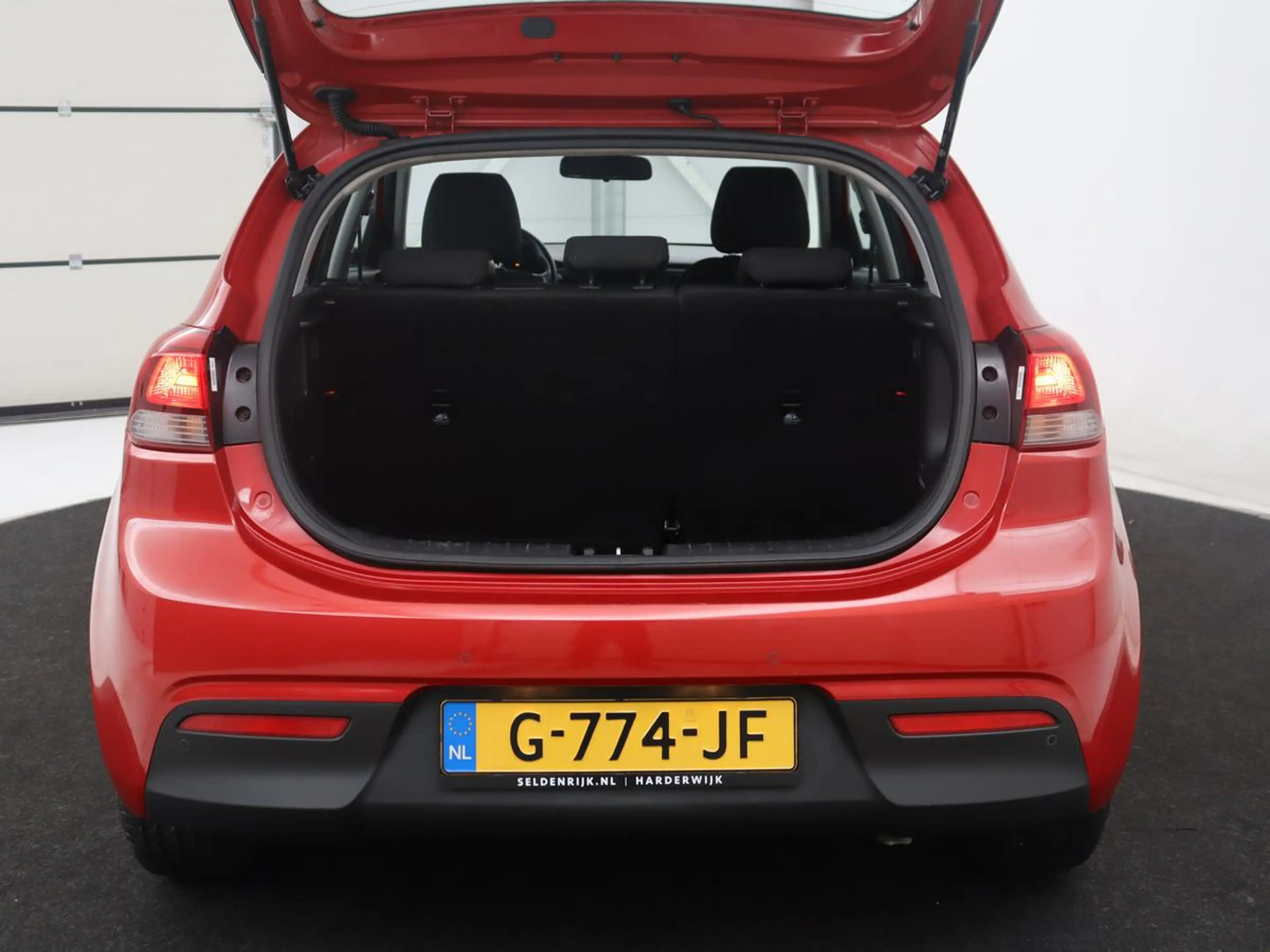 Kia Rio 1.0 TGDI DynamicLine | Carplay | Camera | Full LED — photo 24