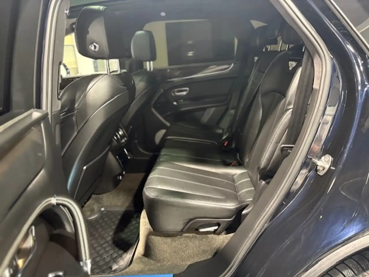 Bentley Bentayga снимка Bentley Bentayga