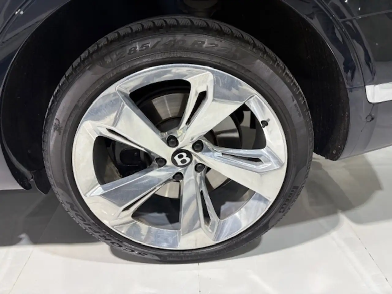 Bentley Bentayga снимка Bentley Bentayga