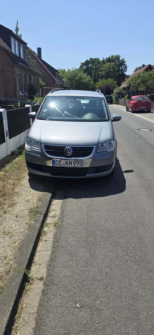 Volkswagen Touran Trendline BlueMotion Grau - 2
