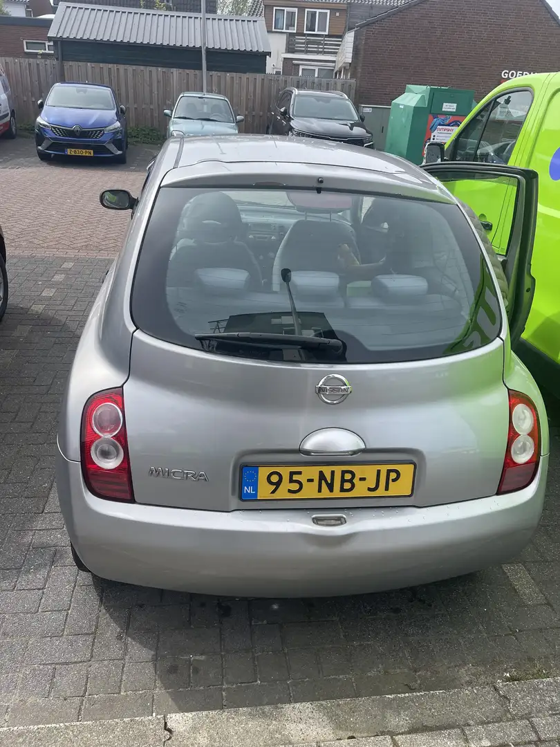 Nissan Micra 1.2 Visia Grijs - 1