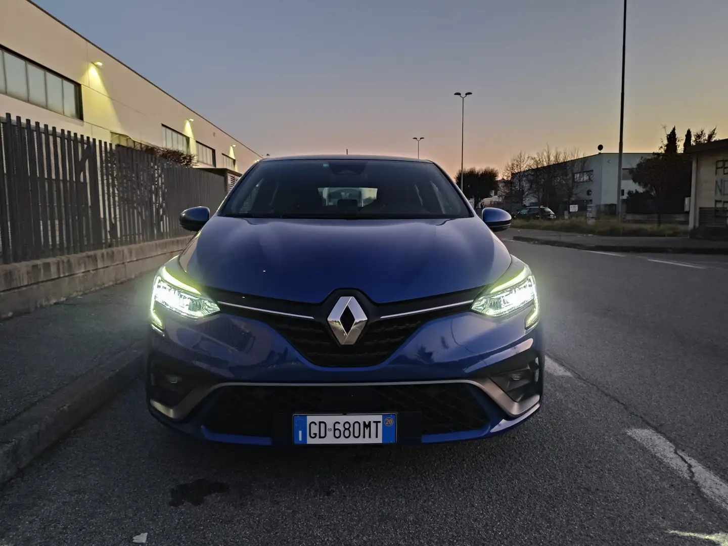 Renault Clio 1.6 E-Tech hybrid R.S. Line 140cv auto Blu/Azzurro - 1