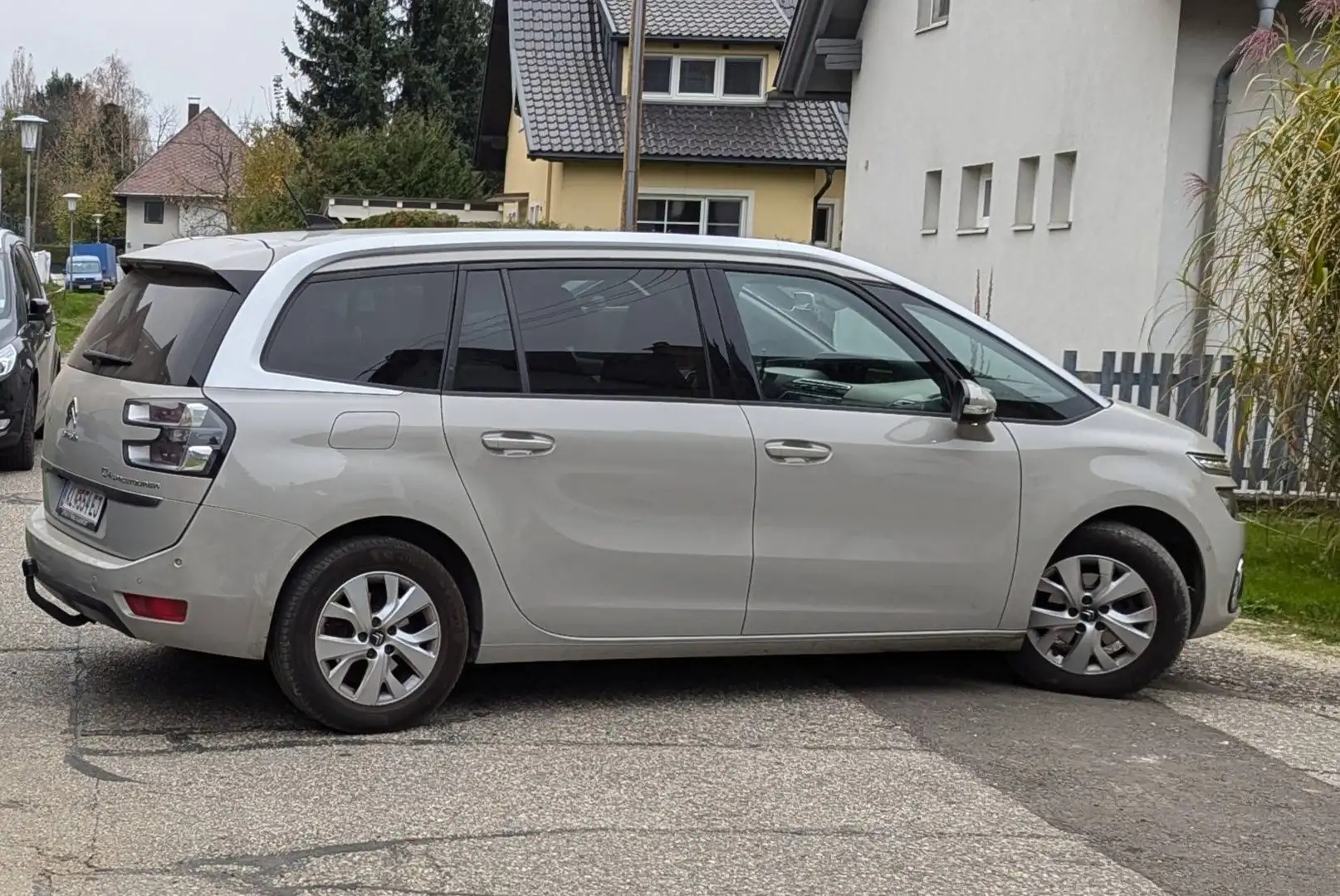 Citroen Grand C4 SpaceTourer Grand C4 Spacetourer BlueHDI 130 S Grau - 1