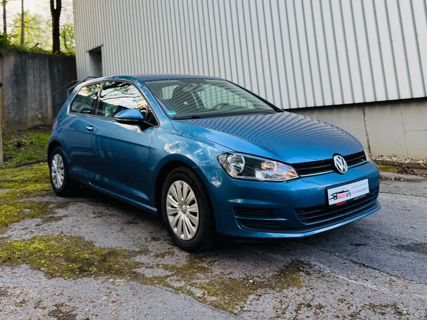 Volkswagen Golf Trendline BMT Синій - 1