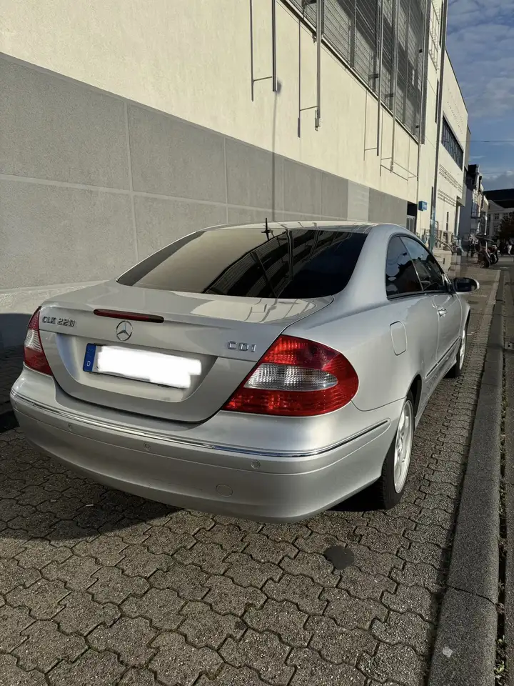 Mercedes-Benz CLK 220