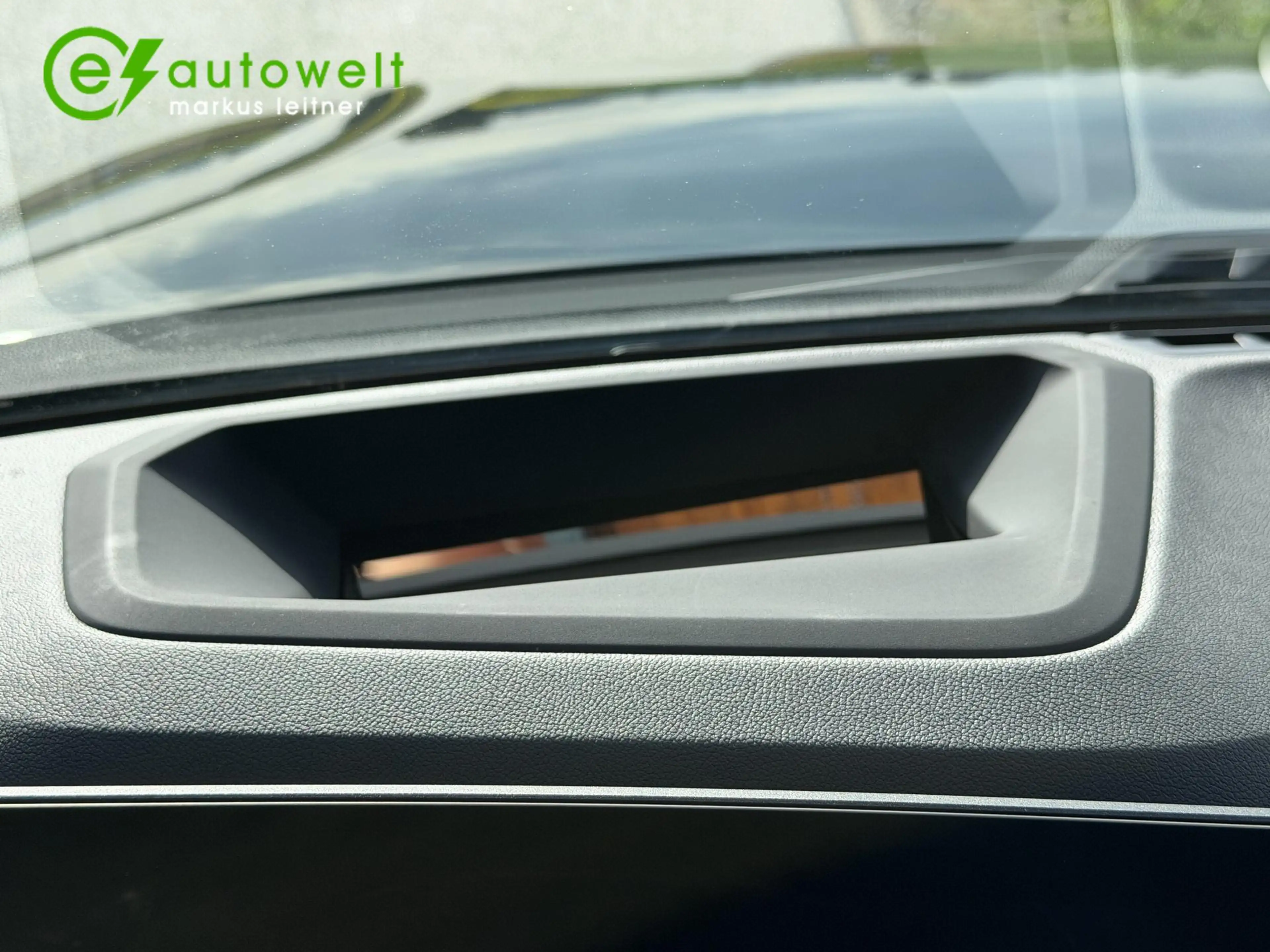 BMW i4 eDrive35 M Sport DA Prof HeadUp Glasdach Memory — photo 15