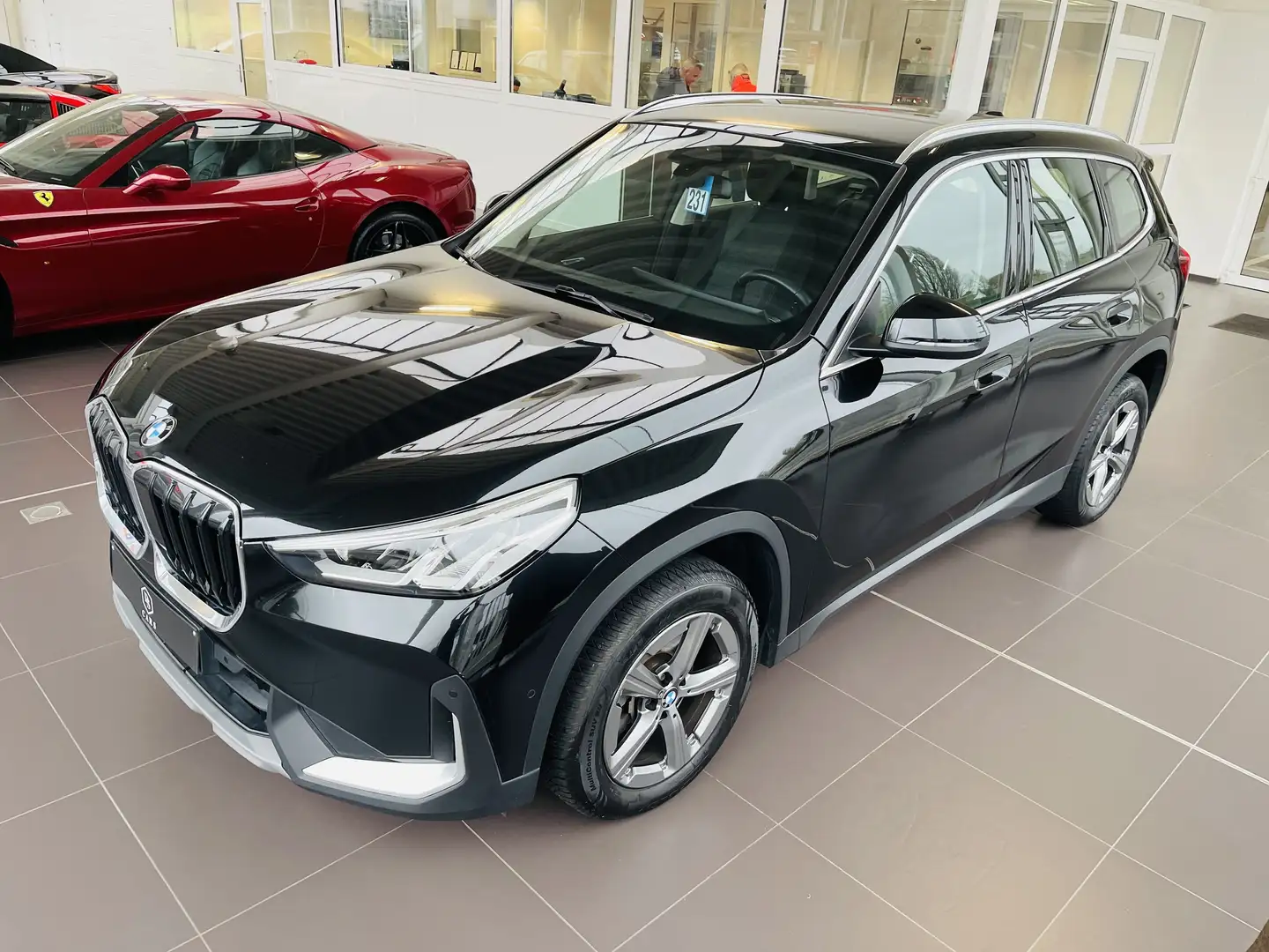 BMW X1 1.5iA *** GARANTIE + LED + GPS PRO + NEW MODELE ** Noir - 2