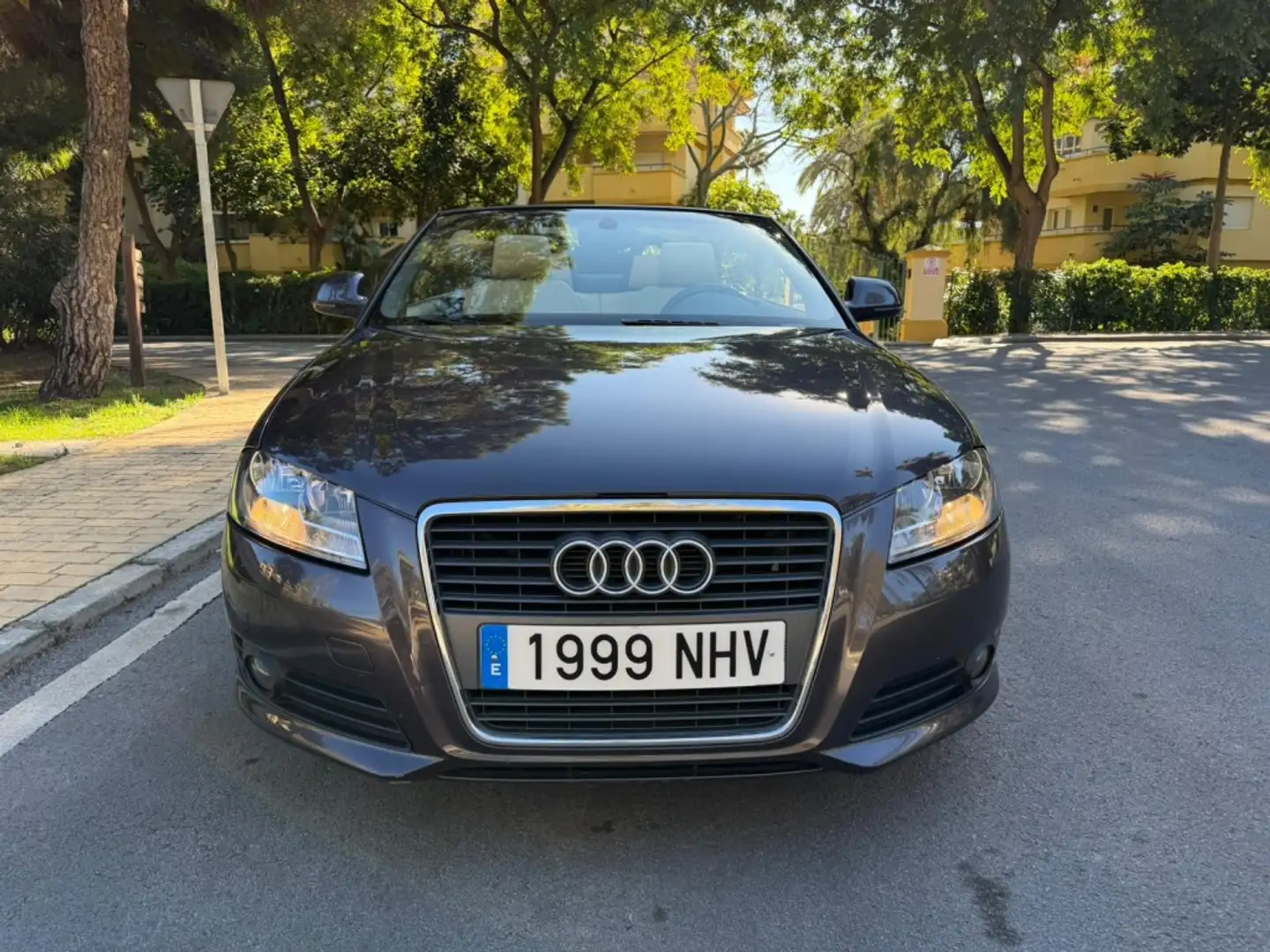 Audi A3 Cabrio 1.9TDI Ambition Mor - 2