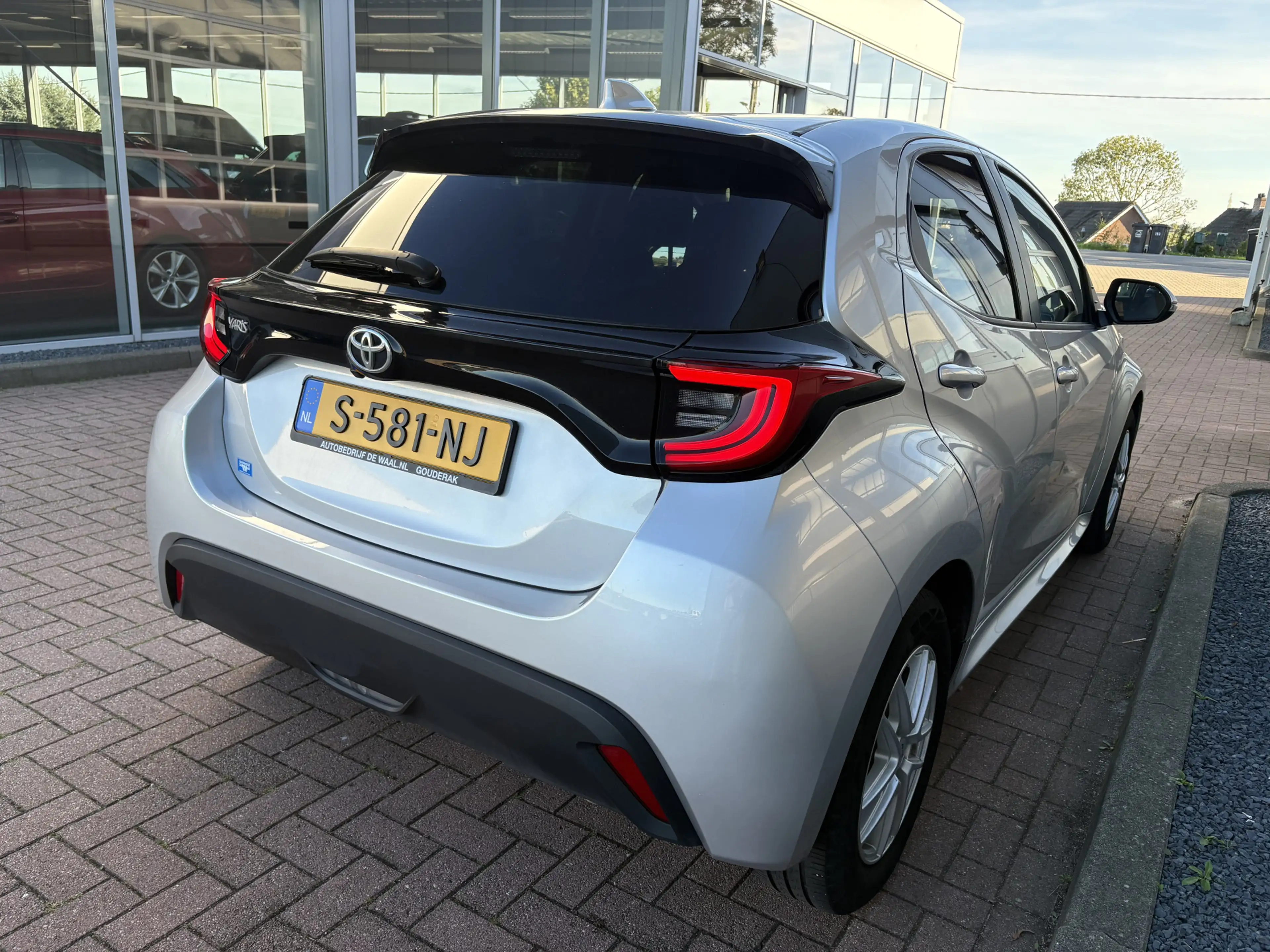 Toyota Yaris 1.5 VVT-i 125pk Business Plus LED/HUD/KEYLESS/CAME — photo 5