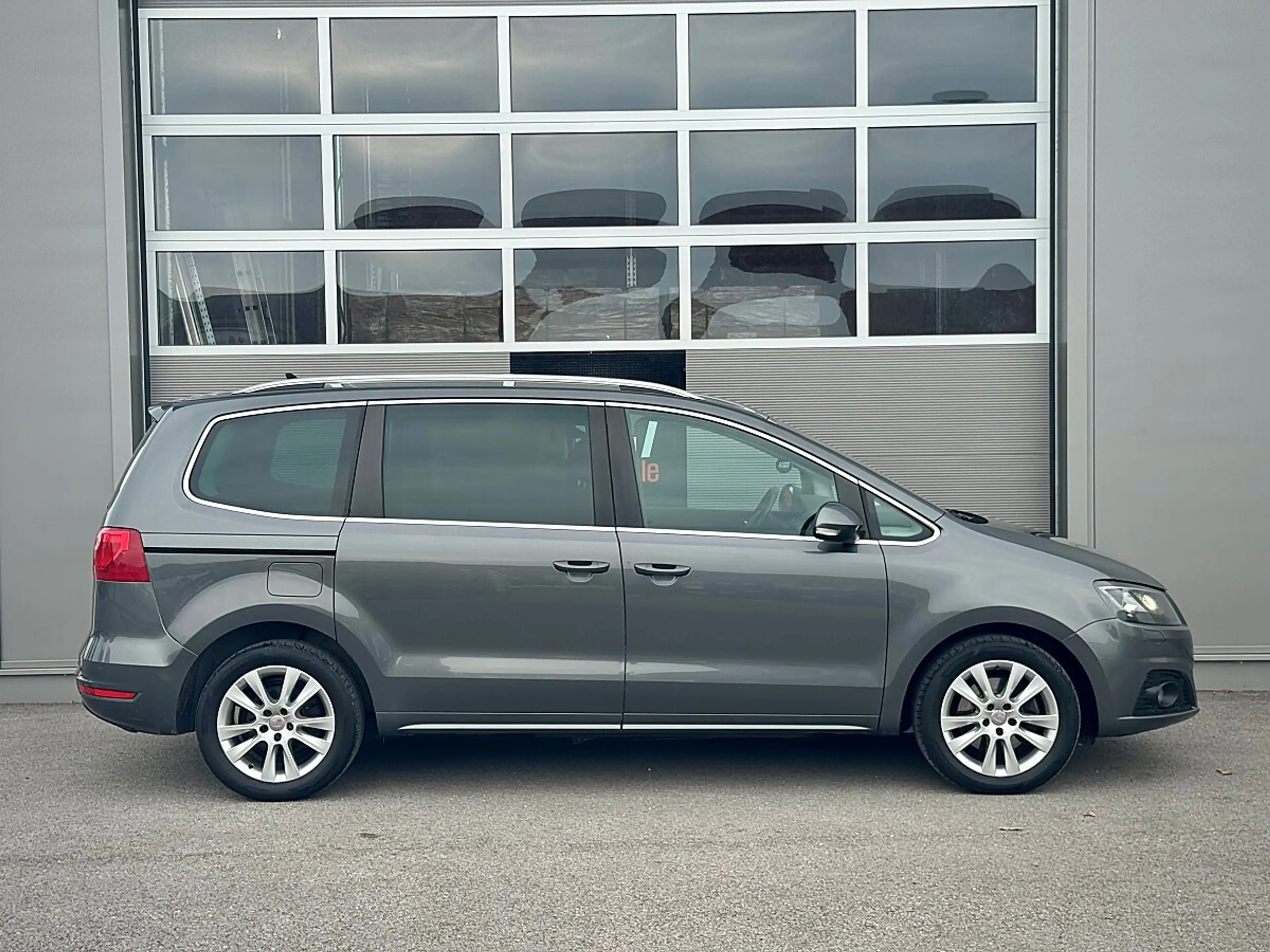 SEAT Alhambra Style 2,0 TDI CR 4WD DPF — photo 3