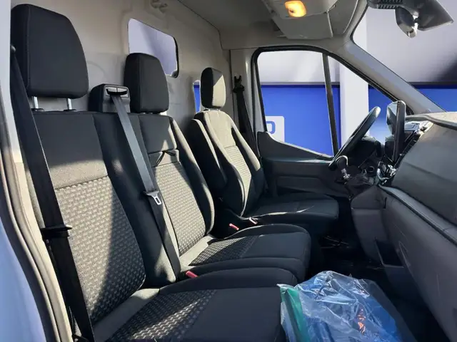 Ford Transit view 9