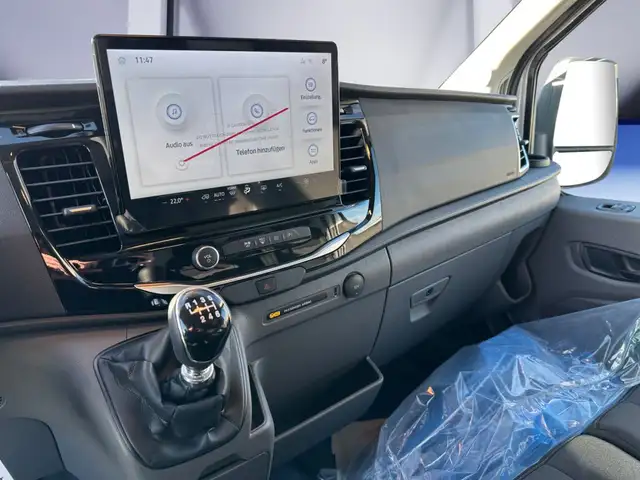 Ford Transit view 13