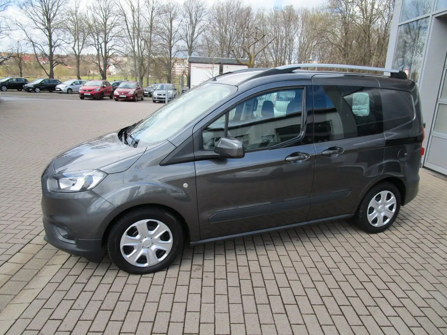 Ford Transit Courier Kombi Trend+WR Gris - 2