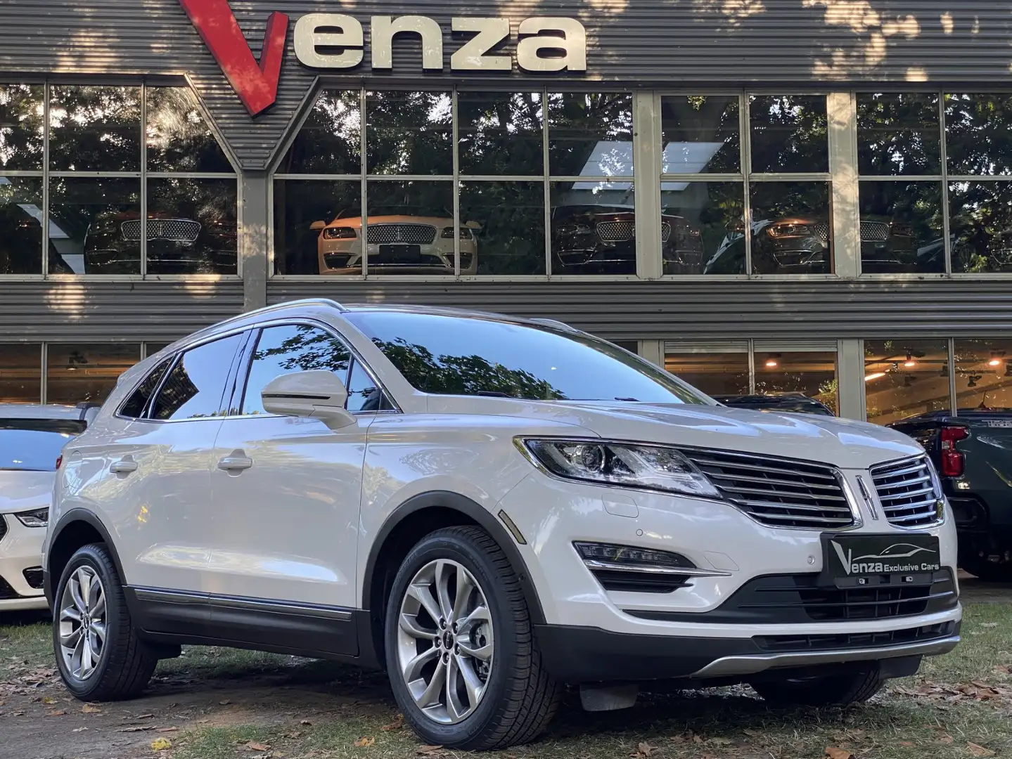 Lincoln MKC 2.0T Reserve Premium FINAL EDITION 31% KORTING Wit - 1
