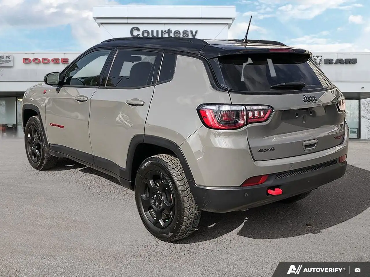 Jeep Compass снимка Jeep Compass