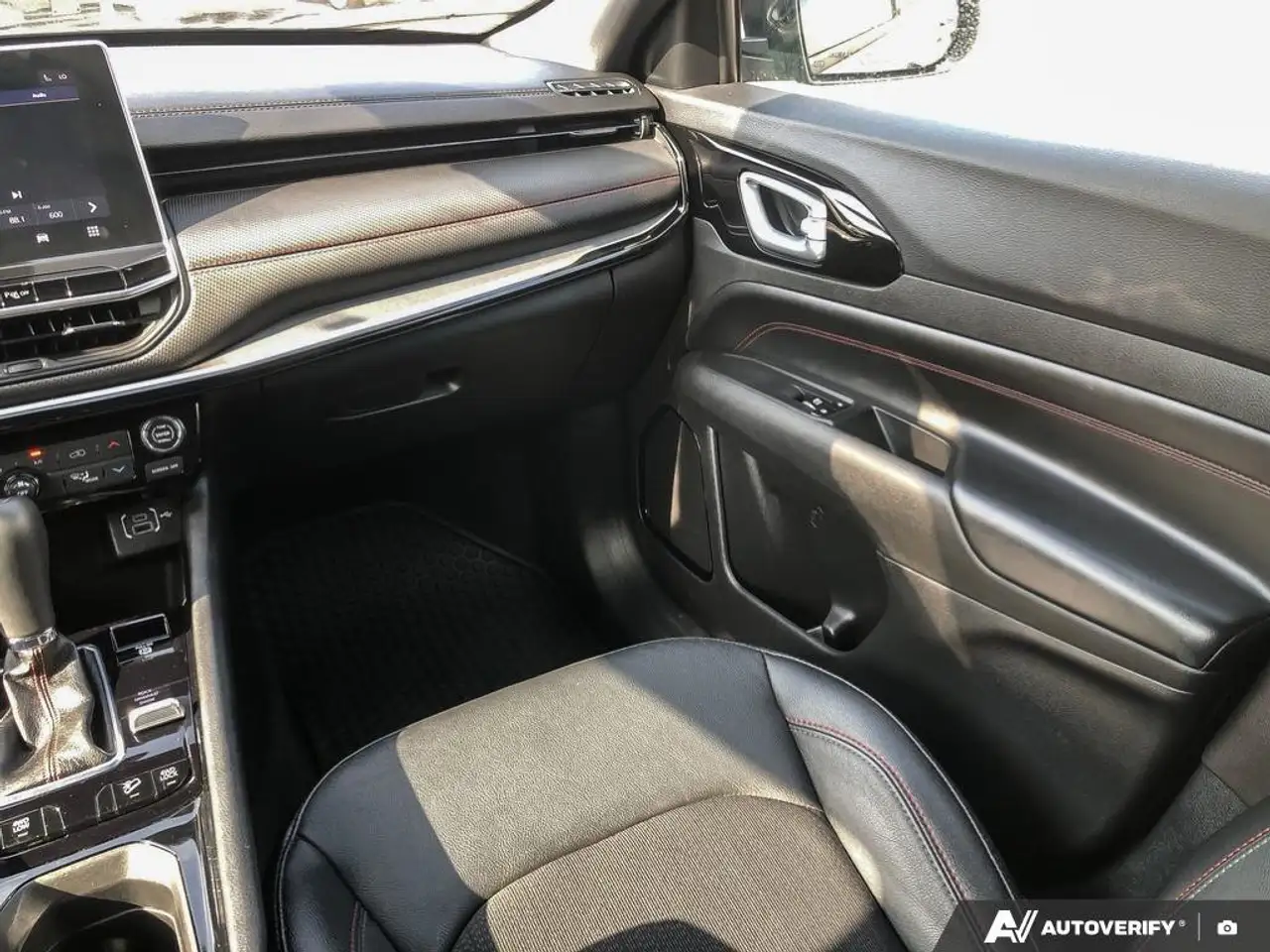 Jeep Compass снимка Jeep Compass