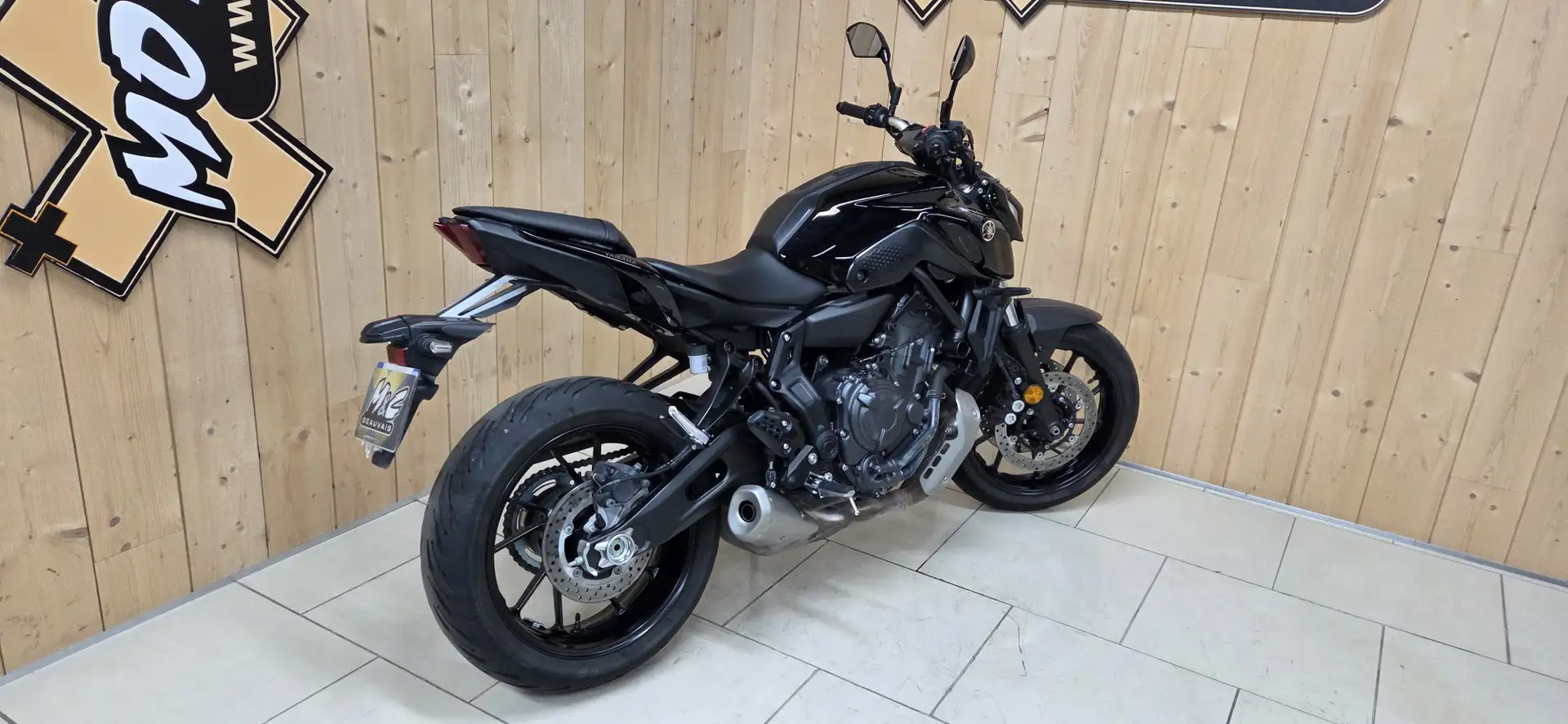 Yamaha MT-07 Negro - 2