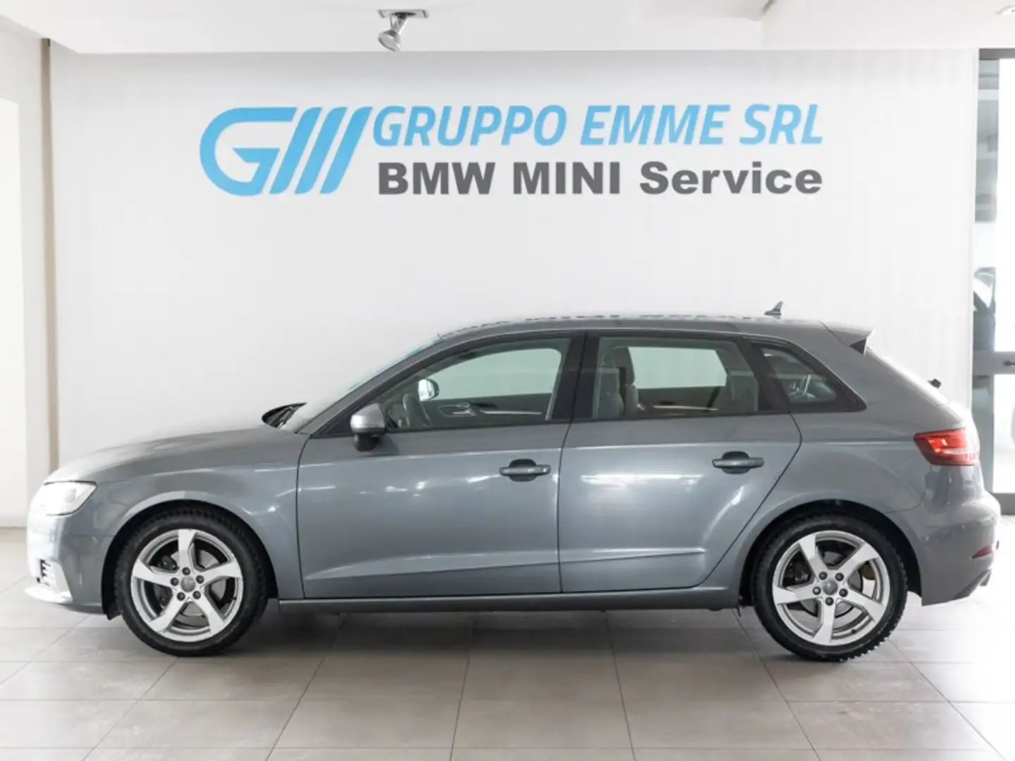 Audi A3 A3 Sportback 1.6tdiSport/s-tronic Grijs - 2