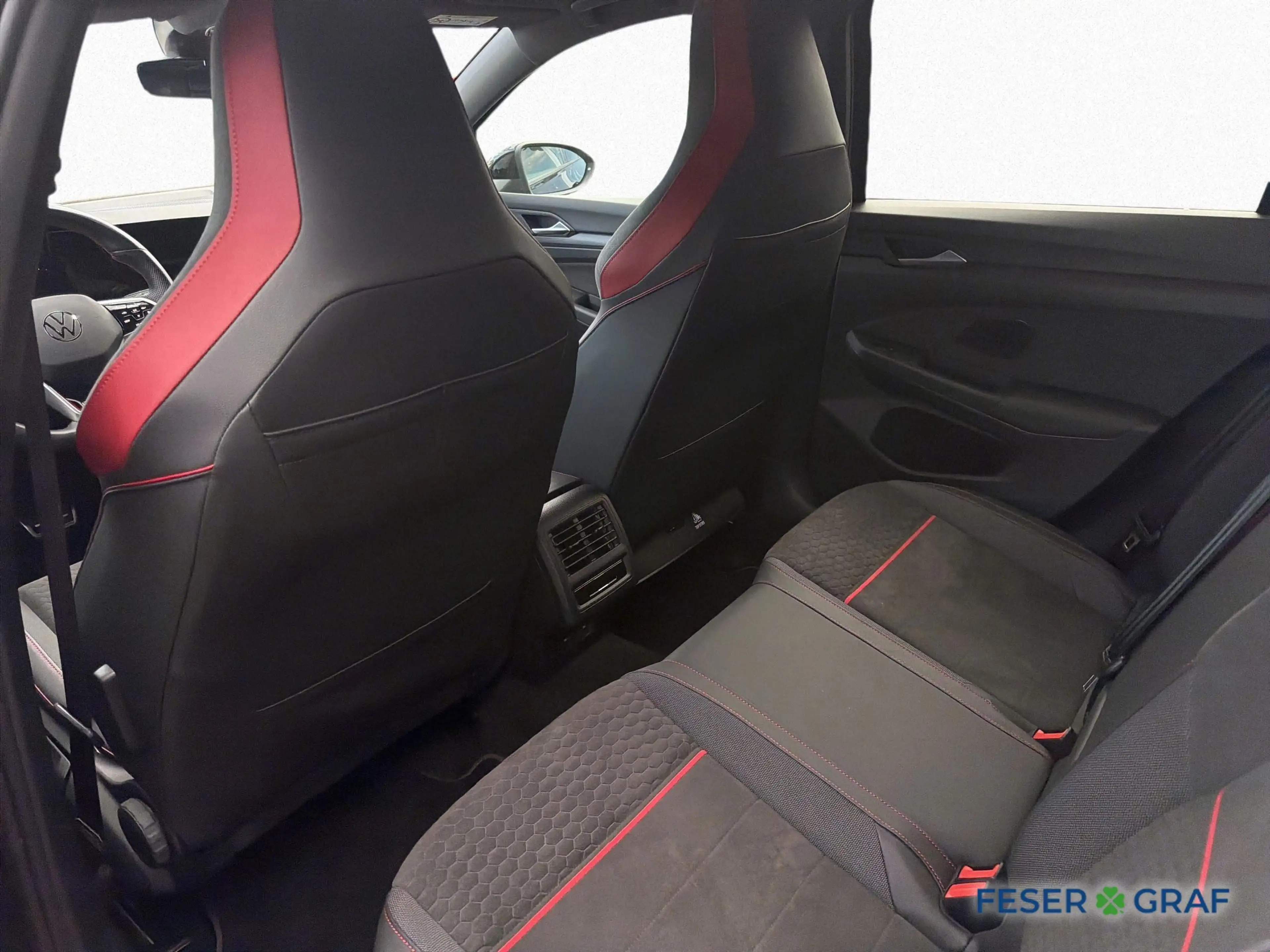 Volkswagen Golf VIII 2.0 TSI DSG GTI CS BLACK KAM ACC SHZ — photo 11