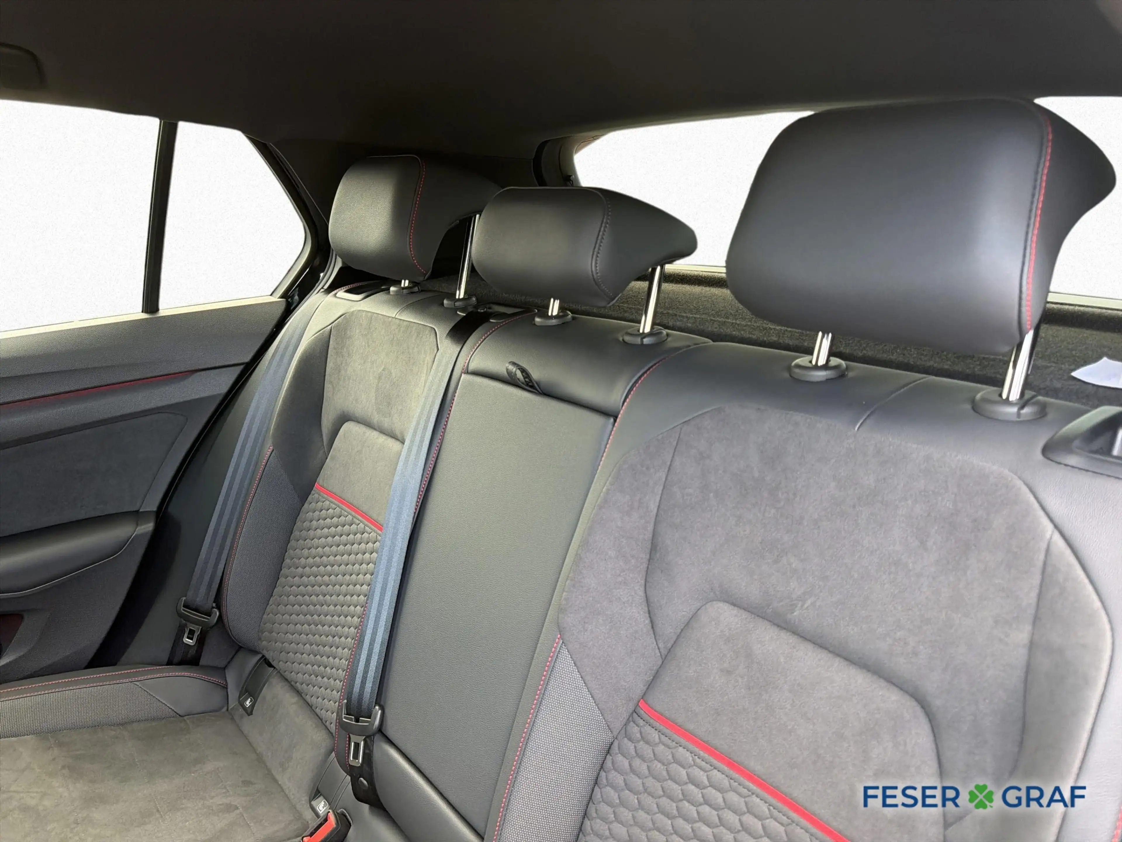 Volkswagen Golf VIII 2.0 TSI DSG GTI CS BLACK KAM ACC SHZ — photo 13