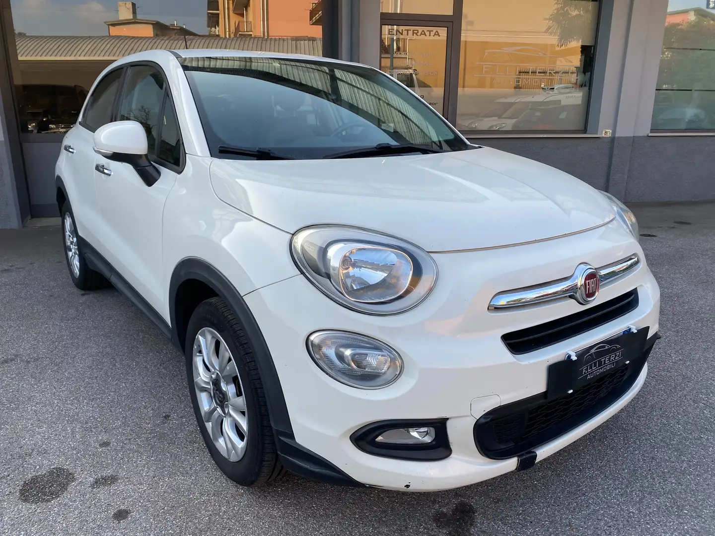 Fiat 500X 1.3 mjt Lounge 4x2 95cv EURO6B Bianco - 1