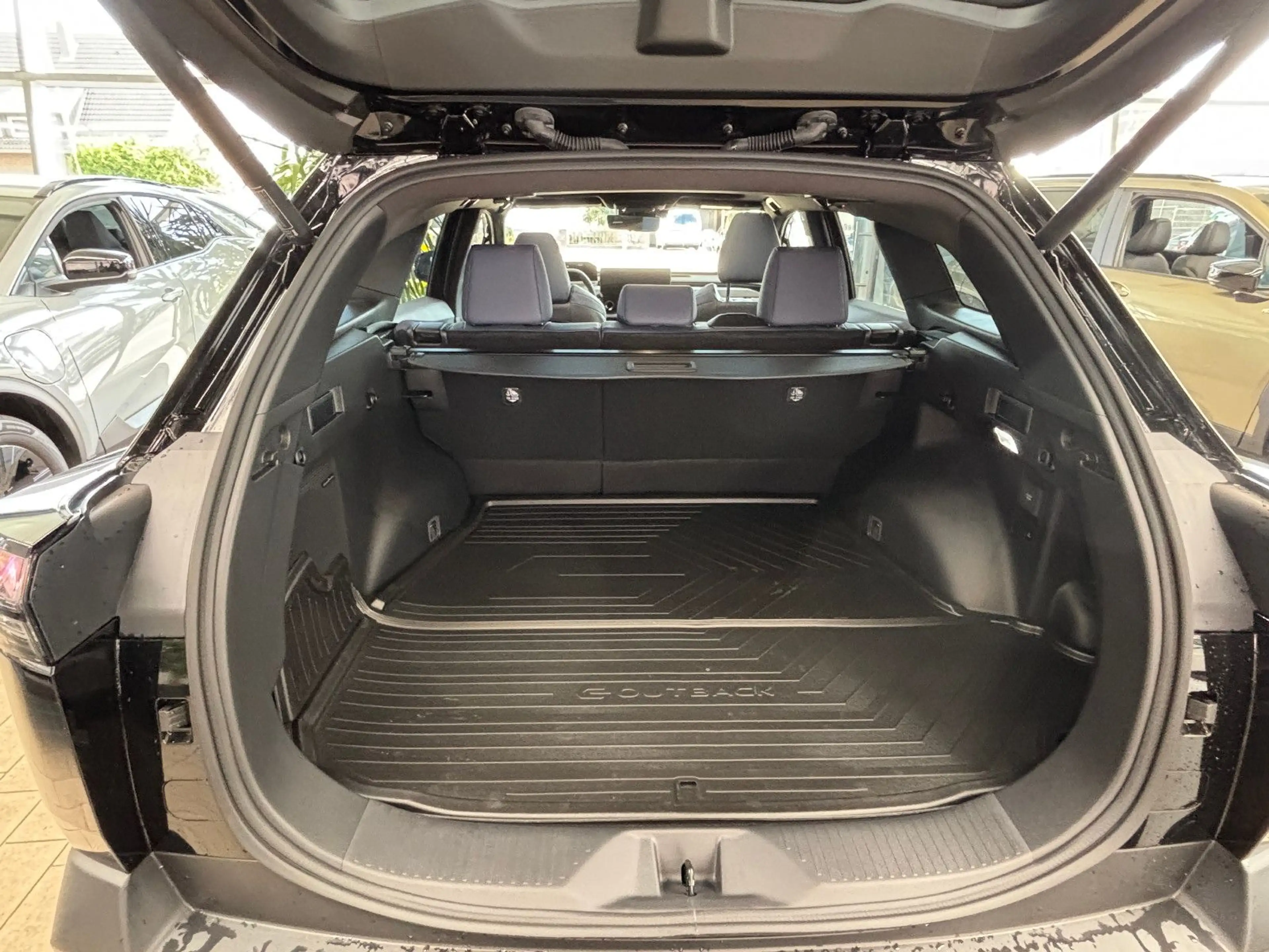 Subaru OUTBACK E-Outback Platinum — photo 7