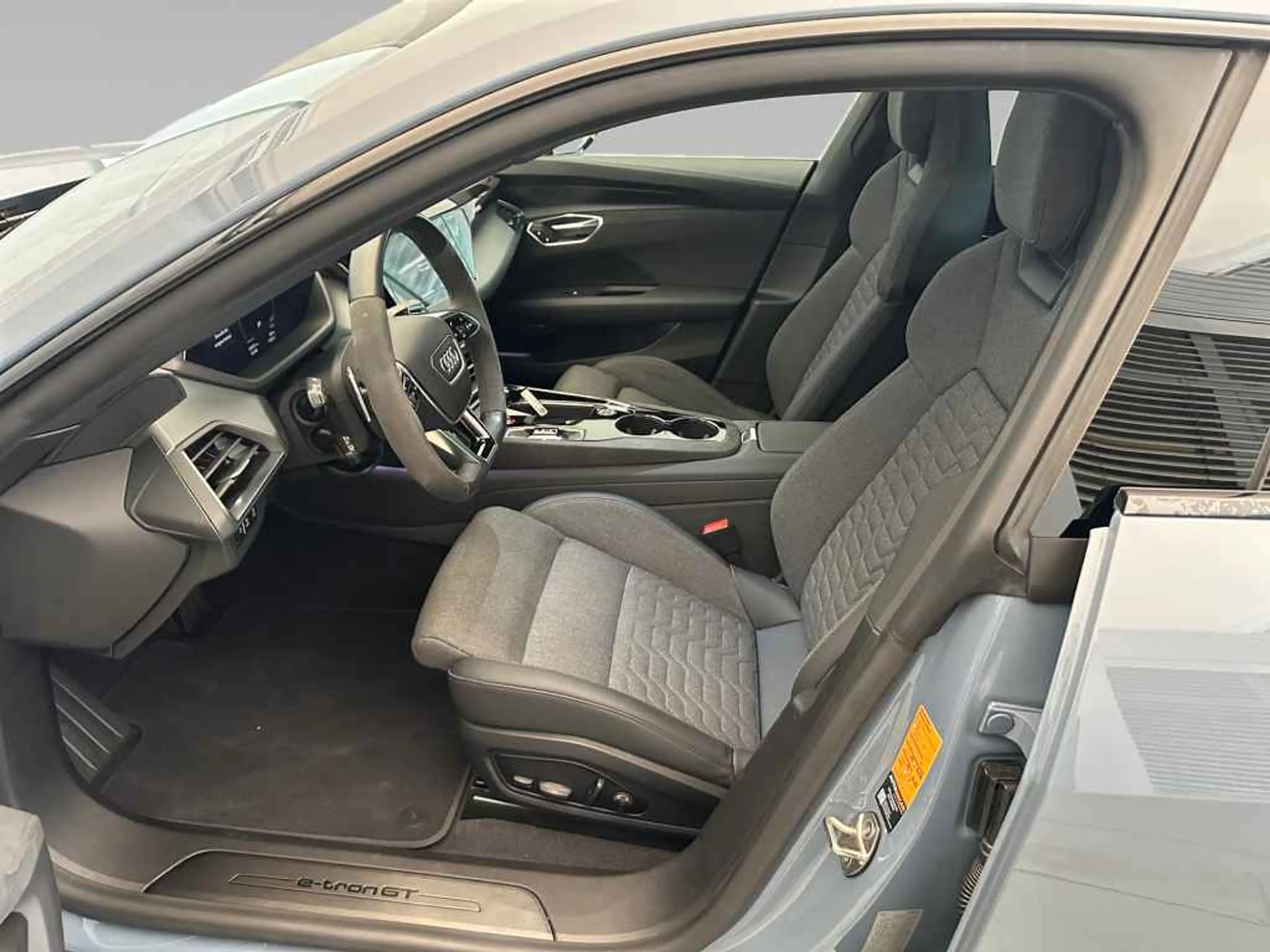 Audi e-tron GT qua *PANO*LUFTF*WÄRME*MATRIX*360*NAVI* — photo 10