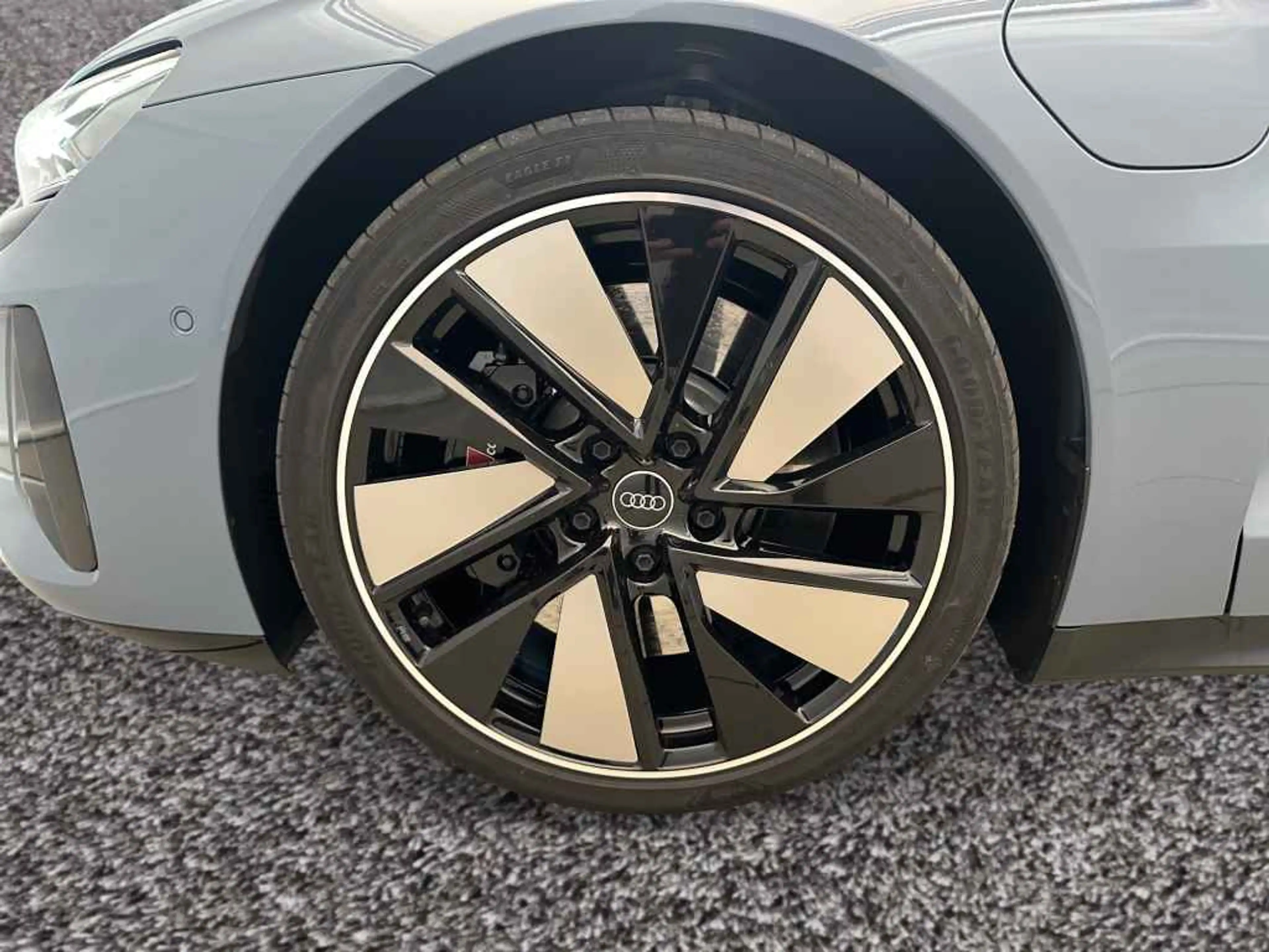 Audi e-tron GT qua *PANO*LUFTF*WÄRME*MATRIX*360*NAVI* — photo 4