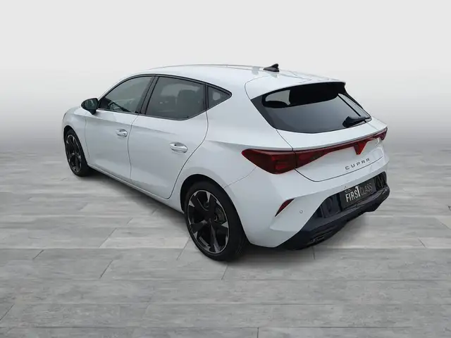 Cupra Leon view 4