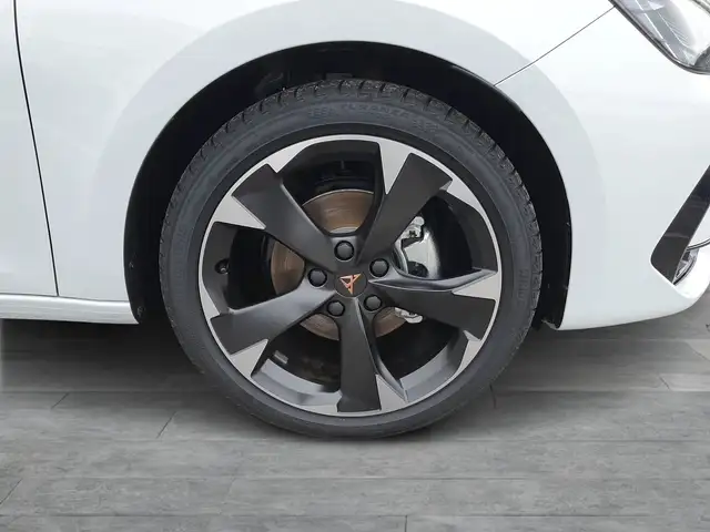Cupra Leon view 7