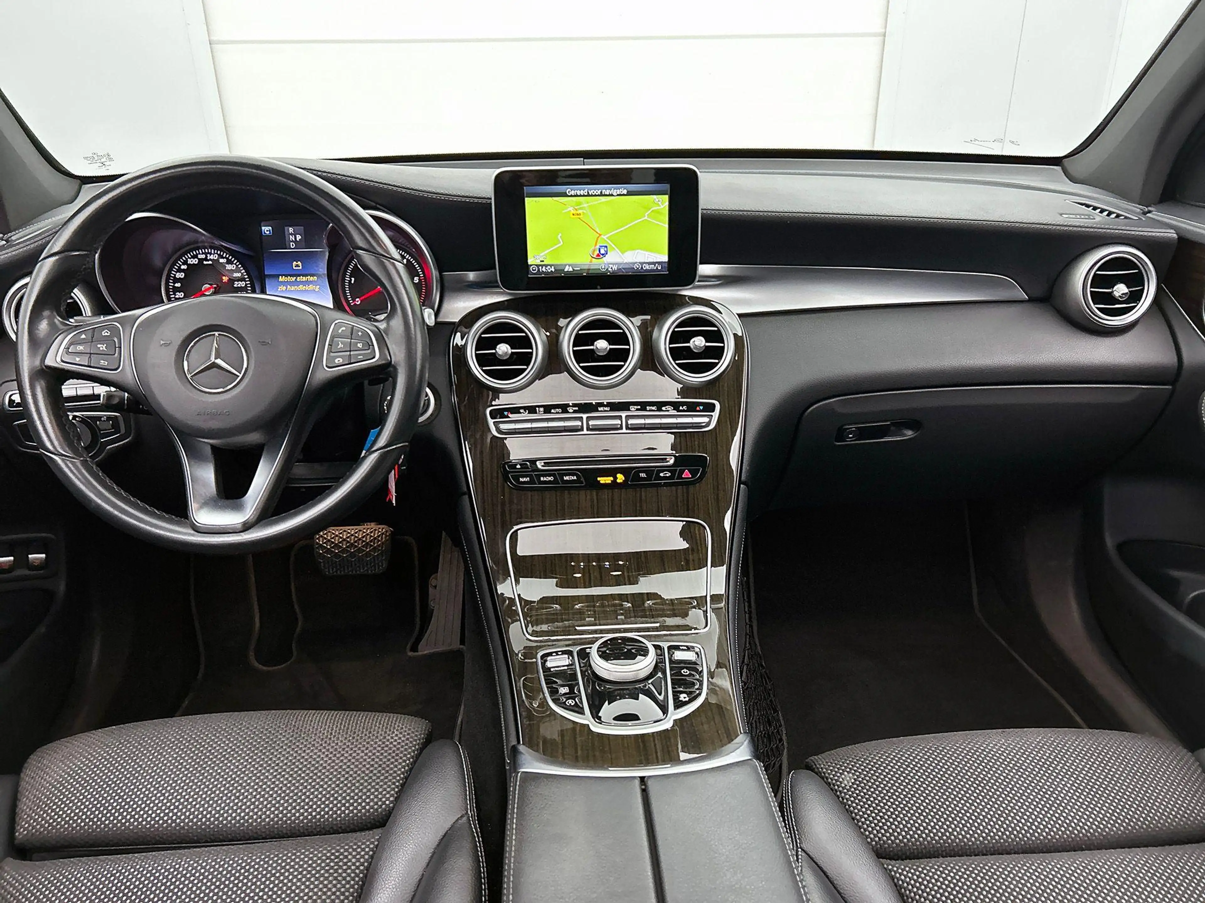 Mercedes-Benz GLC 250 d 4MATIC SUV Luxury Line | Panoramisch Dak | Trekh — photo 3